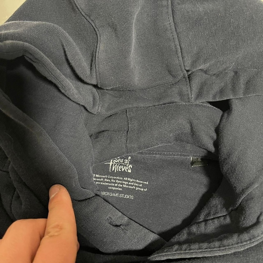 Sea of Thieves 2022‎ Xbox hoodie with green skull graphic, great fade S - Picture 3 of 6